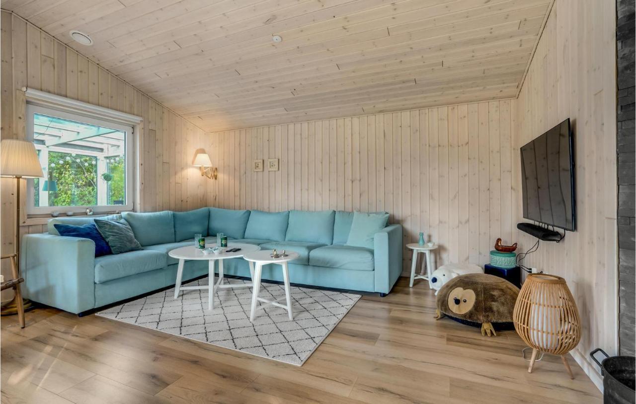 Nice Home In Havndal With Kitchen Exterior foto